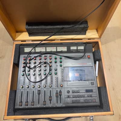 TASCAM 246 Portastudio 4-Track Cassette Recorder 1980s - With new belts and rollers fitted image 12