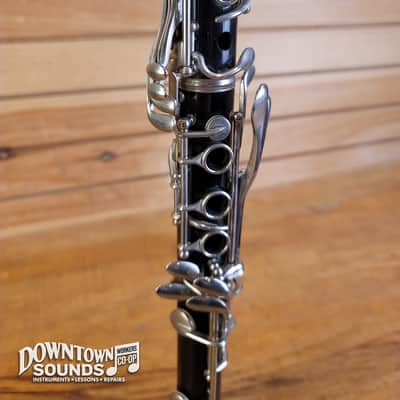 Bundy Resonite Clarinet with Bundy Hard Case - As Is, Needs Repair image 4