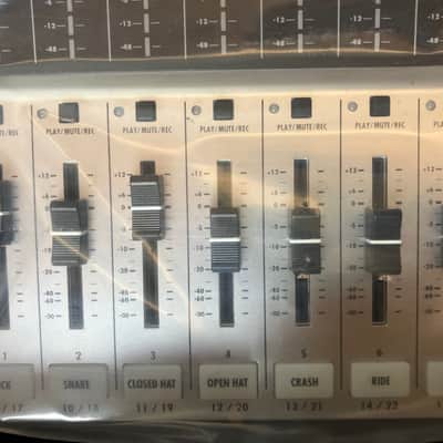 Zoom R24 24-Track Digital Multitrack Recorder Interface Controller Sampler image 6