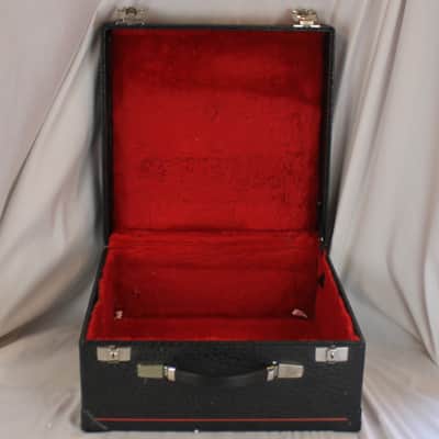 Black Italian Accordion Hard Case 16.25" x 15.75" x 9" (41.25cm x 40cm x 22.75cm) image 2