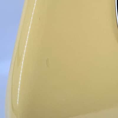 Fender Player Stratocaster with Maple Fretboard 2020- Buttercream image 8