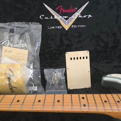 Fender Closet Classic - Custom Shop 1966 - NOS 2005 - silver image 15