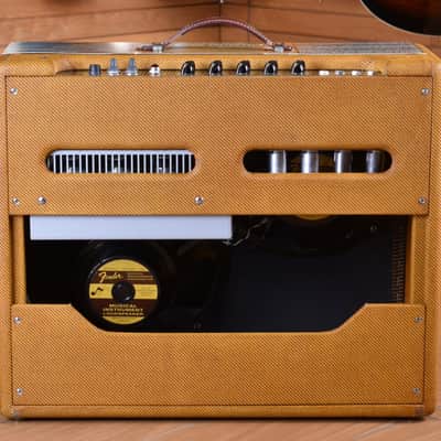 Fender 57 Custom Deluxe Twin Amp image 5