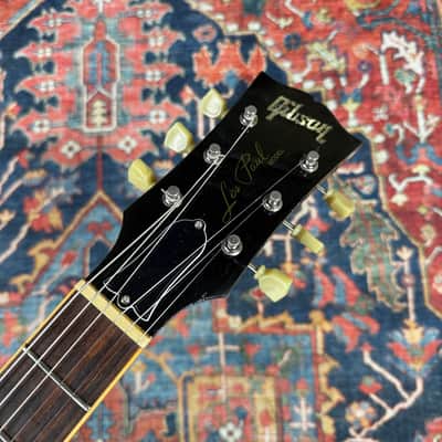 Gibson Les Paul Classic Honeyburst Solid Body - 2006 image 2