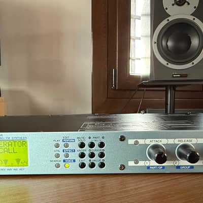 Yamaha FS1R FM Tone Generator 1998 - Silver