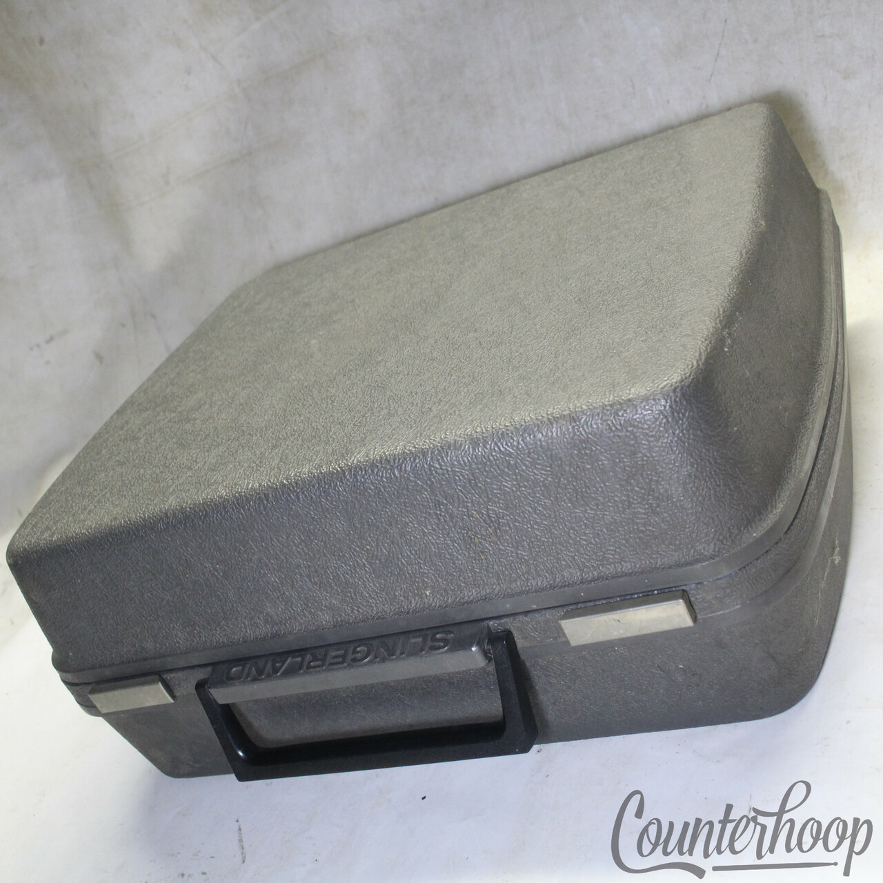 Slingerland 5.5x14" Molded Plastic Snare Drum Case Hard Shell Vintage 70s USA — main photograph
