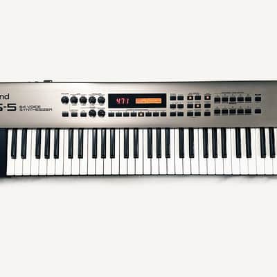 ROLAND RS-5 64-Voice 61-Key Synthesizer Made in JAPAN. Great Condition. Sounds Perfect !...