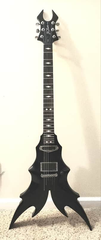 B.C. Rich DRACO NJ 2001 - GLOSS BLACK Floyd Rose Black h/w, EMGs