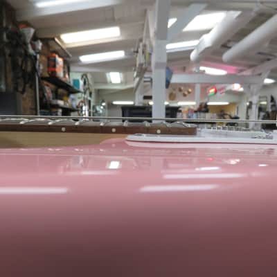 Squier Mini Stratocaster with Laurel Fretboard 2020 - Present - Shell Pink image 12