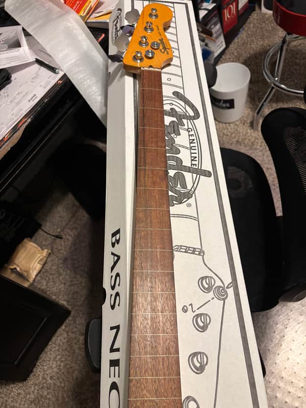 Fender Squier FRETLESS jazz bass neck image 1