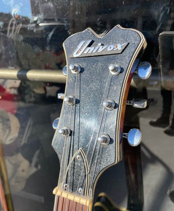 Univox Hollowbody 1972 Sunburst image 1