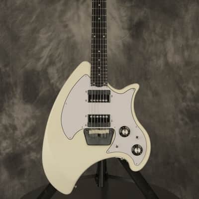 1970's Ovation BREADWINNER White with very early features image 2