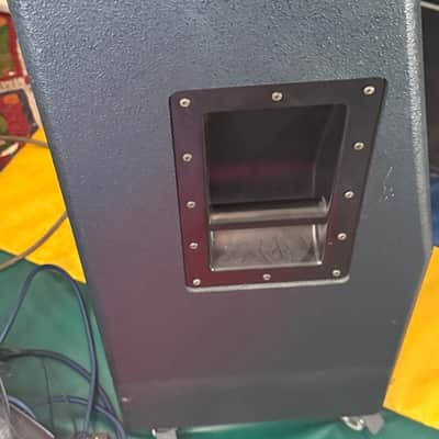 Hughes & Kettner Triamp GC-412 4x12" Angled Guitar Speaker Cabinet image 3