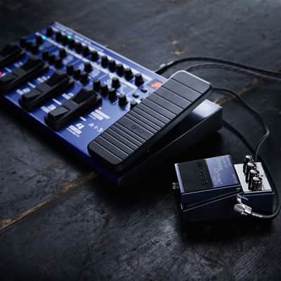BOSS ME-90B Bass Multi-Effects Processor + CB-BM-M Case Bundle image 7