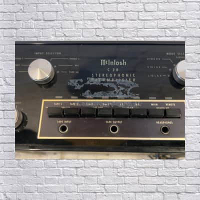 McIntosh C28 Preamp image 3