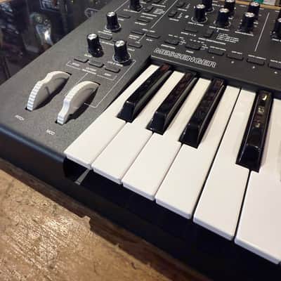 Moog Messenger 32-Key Monophonic Synthesizer 2025 - Present - Black image 7