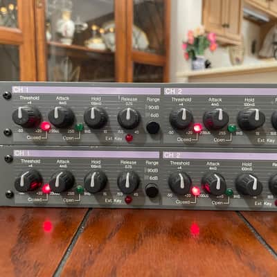 PAIR Aphex 105 4-Channel Logic Assisted Gate w/ Aphex power supplies. TESTED 💫 image 3