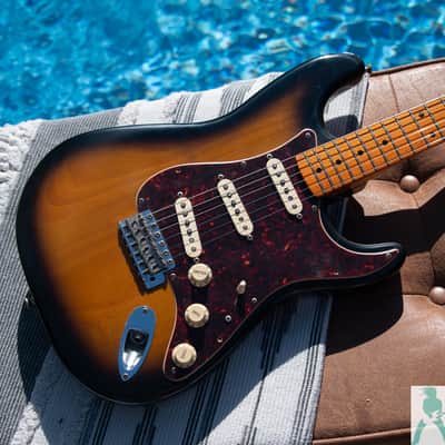 1998 Fender American Vintage Reissue 1957 Stratocaster - Professional Set Up w Perfect Frets/Action/Intonation! image 2
