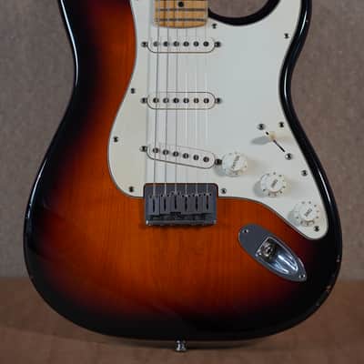 Fender USA Standard Stratocaster Hardtail (2001) + Hard Case image 3