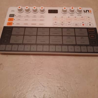 IK Multimedia UNO Drum Analog/PCM Drum Machine 2019 - Present - White / Black image 1