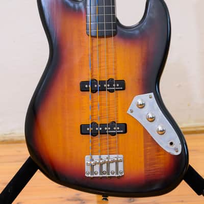 Squier Vintage Modified Fretless Jazz Bass 2016 - Sunburnst image 2