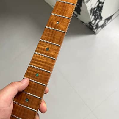 3a st headstock stainless steel 22 frets Roasted flame Maple guitar neck 25.5inch hole 10mm gloss image 2