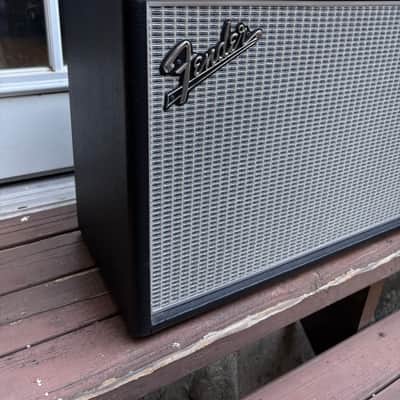 Fender '68 Custom Deluxe Reverb 2-Channel 22-Watt 1x12" Guitar Combo 2013 - Present - Black Tube Amp Clean Low Hours image 3