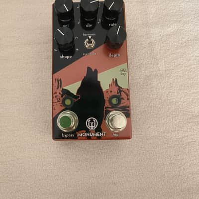 Walrus Audio Monument Harmonic Tap Tremolo V2 2018 - Present - Coral / Black image 1