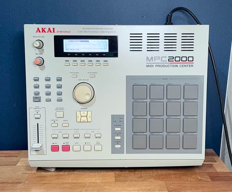 Akai MPC2000 MIDI Production Center - Grey 32MB RAM image 1