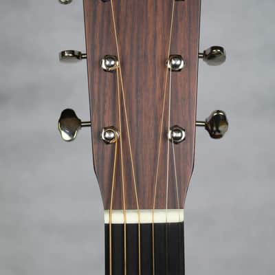 Martin Standard Series 000-18 Acoustic Guitar, Natural w/ Case image 4