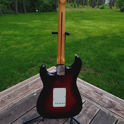 Fender Stratocaster 2003 - 3-Tone Sunburst / Maple Neck image 15