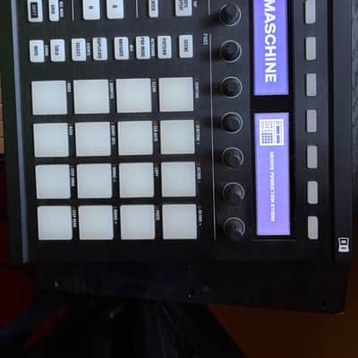 Native Instruments Maschine MKII 2010s - Black image 3