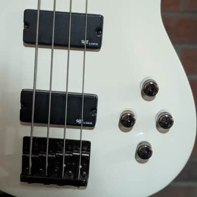Schecter C-4 Deluxe 2023 - Present - White image 4