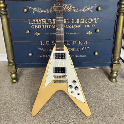Gibson Flying V - '67 Reissue 2021 - Antique Gold image 1