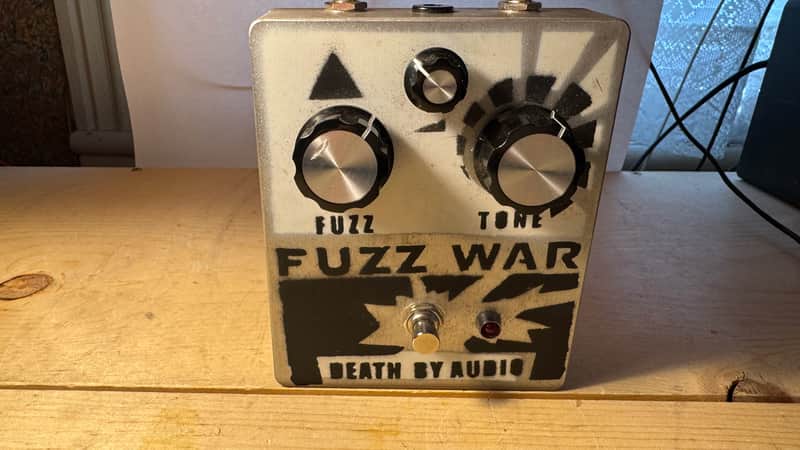Death By Audio Fuzz War