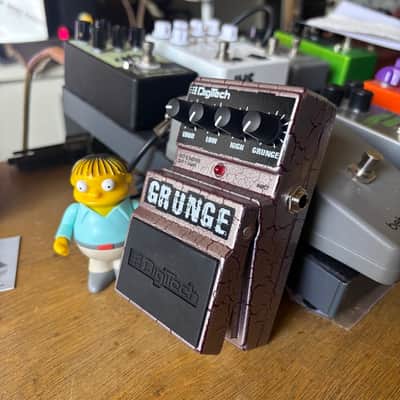Share Digitech Grunge Distortion With Box Overdrive Effects Pedal DOD image 1