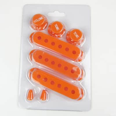 Strat style Guitar dress-up Set 3-Knobs 3-pickup-covers 2-Switch tips, orange /w holes