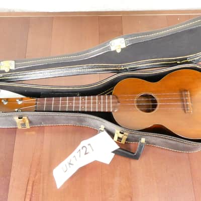 Martin Concert Ukulele 1937 w/Chip board case image 2