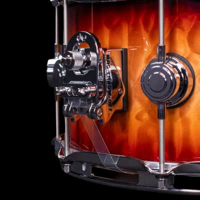 DW 6.5x14 Rich Red Burst over Super Quilted Maple Exotic Snare Drum, Chrome Hardware image 3