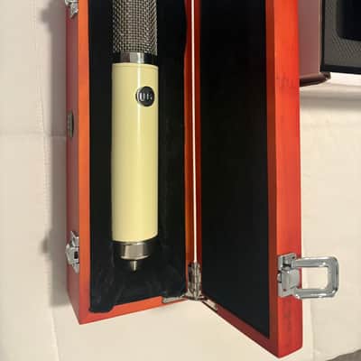 Warm Audio WA-251 Large Diaphragm Multipattern Tube Condenser Microphone 2019 - Present - Cream image 3