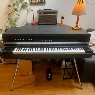 Yamaha CP-70B Electric Grand Piano 1980s - Black image 1
