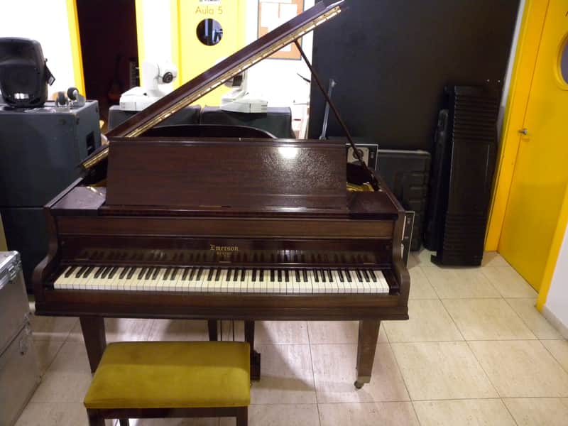 Emerson PIANO image 1