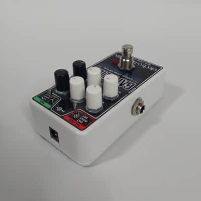 Electro-Harmonix Nano Battalion Bass Preamp and Overdrive image 6