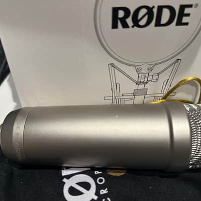 RODE NT1-A Large Diaphragm Cardioid Condenser Microphone 2002 - Present - Silver image 6