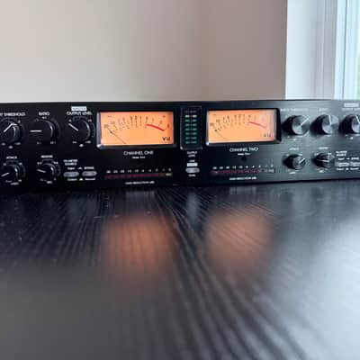 ART Pro VLA II 2-Channel Vactrol Compressor | Reverb