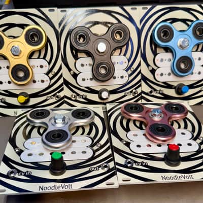 NoodleVolt Spinner v1.5 Metal 2025 - Black & White image 2