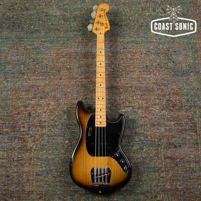 1977 Fender Mustang Bass, made in USA, sunburst, with original hard case image 2