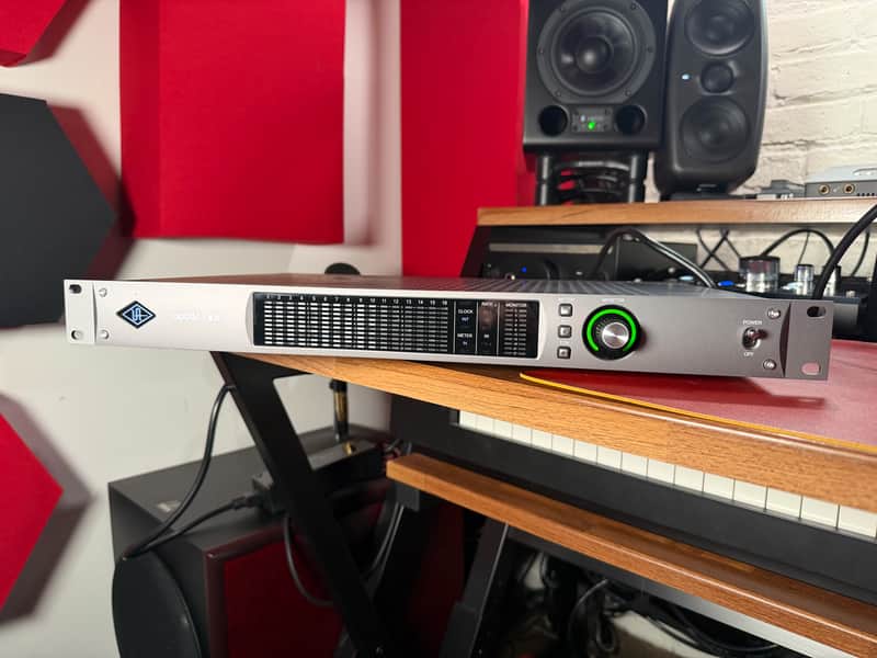 Universal Audio Apollo x16 Thunderbolt 3 Audio Interface 2018 - Present image 1