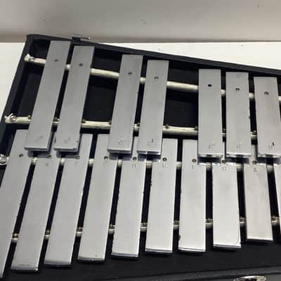 Jenco 1 1/2” Wide Bar Glockenspiel 2.5 Octaves in Case G-C image 5