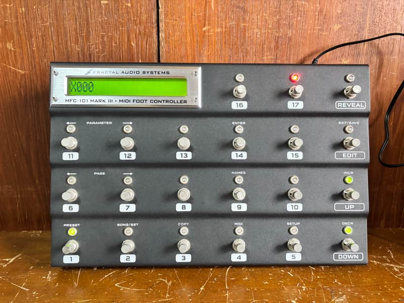 ギター Fractal Audio Systems / MFC-101 Mark III Fractal Audio MFC-101 Mark III MIDI Foot Controller | Reverb Canada